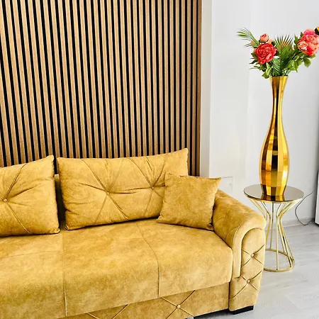 Gold House Boekarest