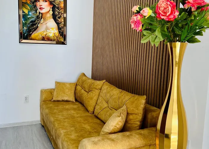 Apartment Gold House *
