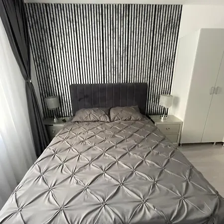 Gold House Apartment Bucharest