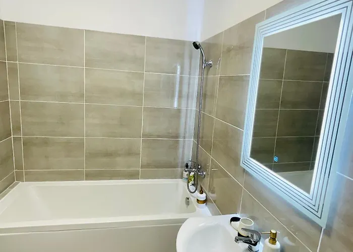 Gold House Апартаменти *